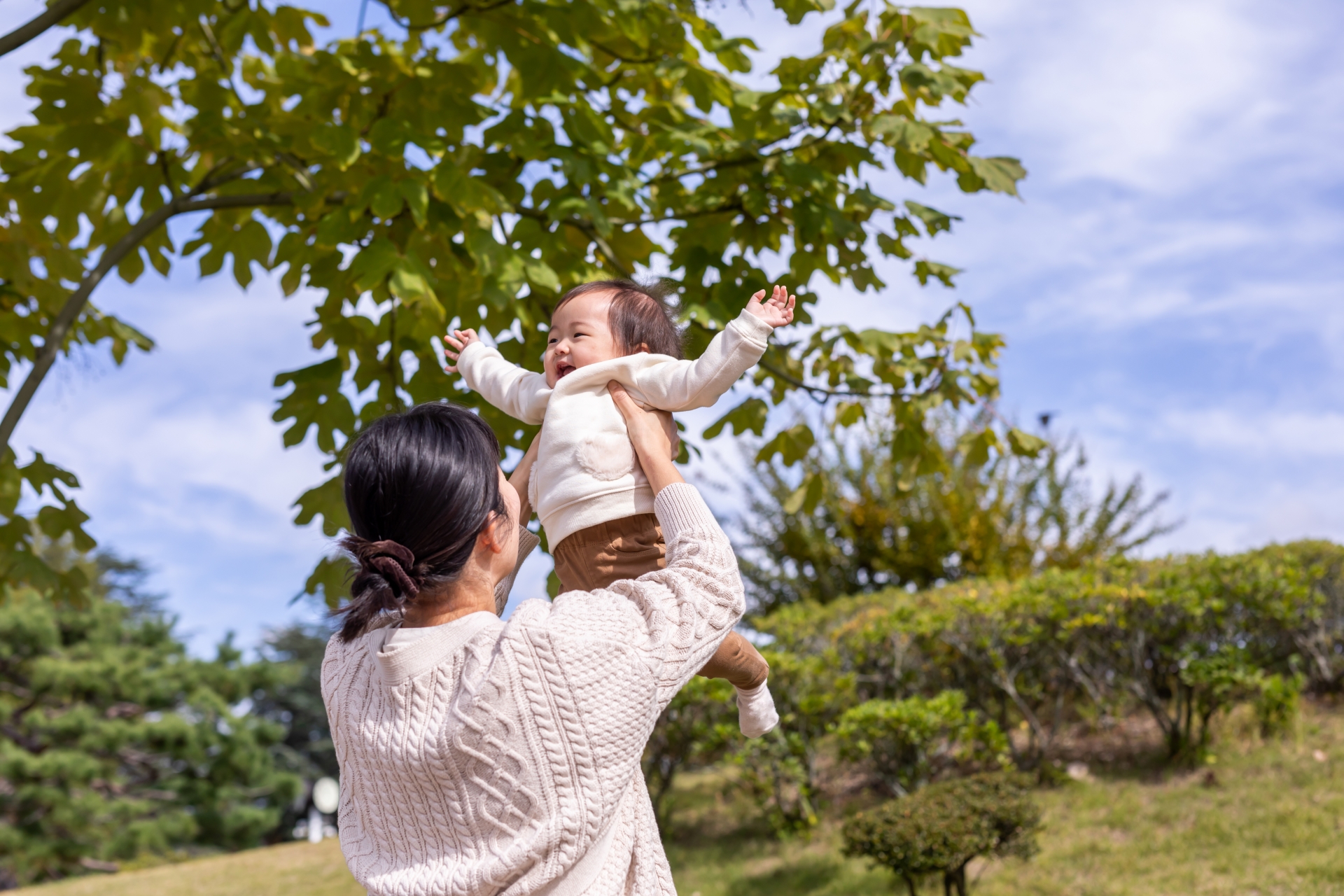 激しい頭の揺れは 揺さぶられっ子症候群 に注意 小児科オンラインジャーナル