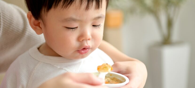 赤ちゃんの食物アレルギーはどうしたら予防できる？〜スキンケアで湿疹を予防しておきましょう〜
