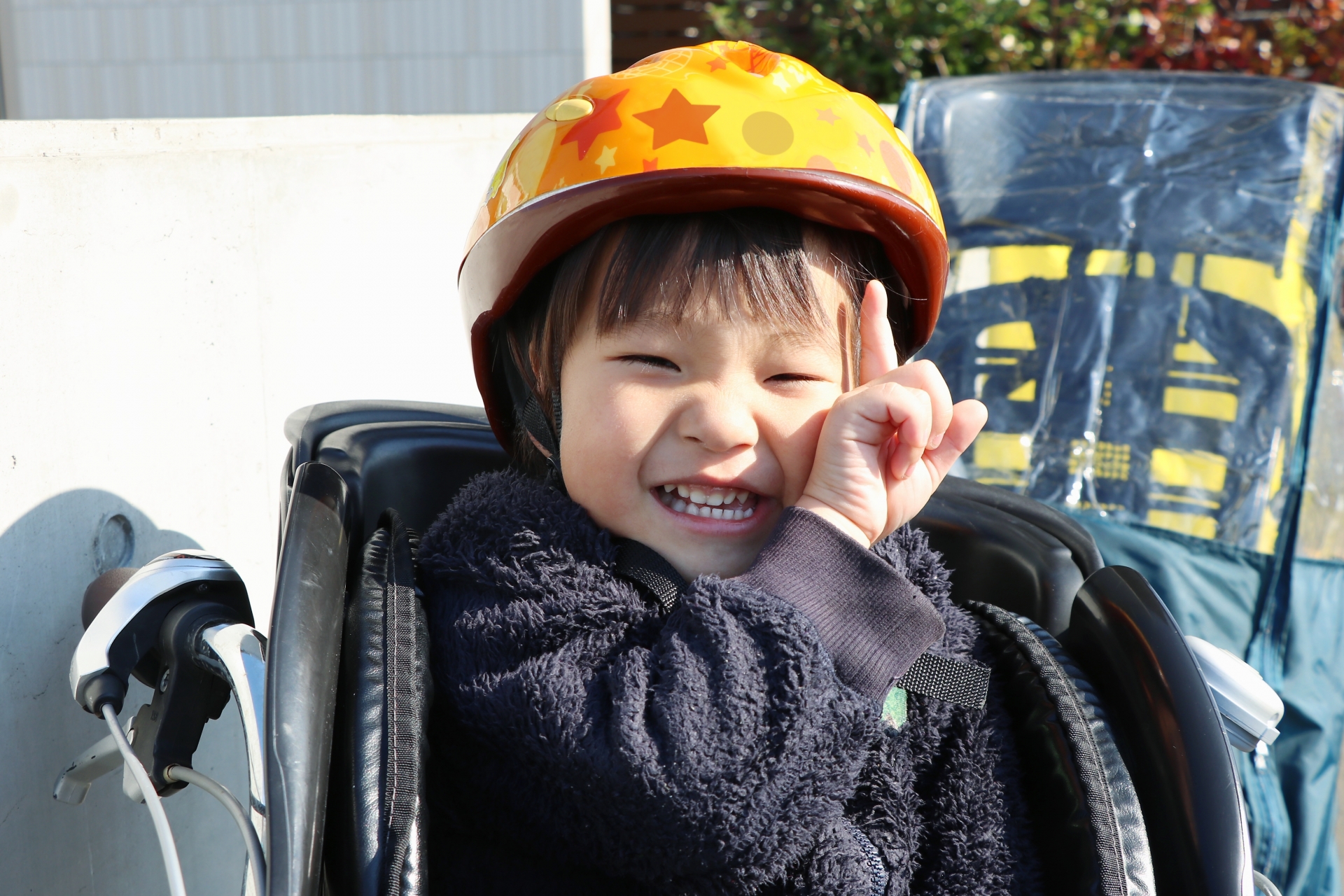 自転車同乗の際は、必ずお子さんにヘルメットの着用を – 小児科 